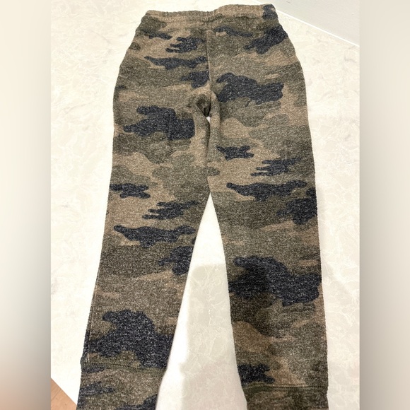Girls R & R Camo Sweatpants - Picture 2 of 3
